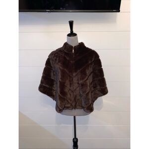 NWT La Fiorentina Women's Brown Faux Fur Capelet Color Brown One Size MSRP $299